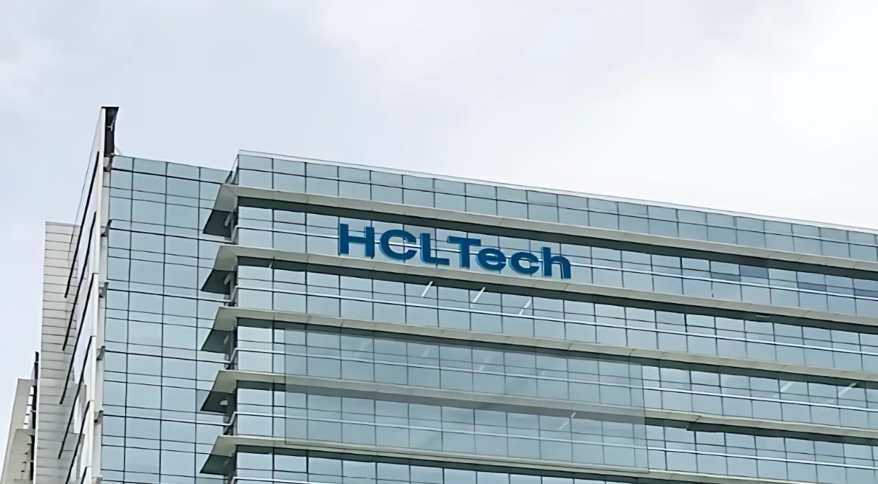 HCLTech, Infosys in race for $1 Billion Volvo Tech deal